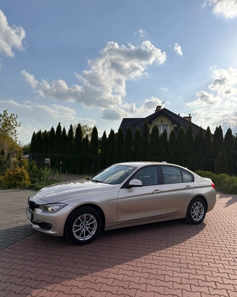 BMW Seria 3 cena 51000 przebieg: 259000, rok produkcji 2015 z Warszawa małe 121